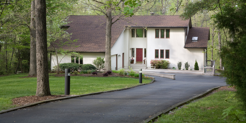 Driveway Paving: Why Should You Pave Your Driveway?